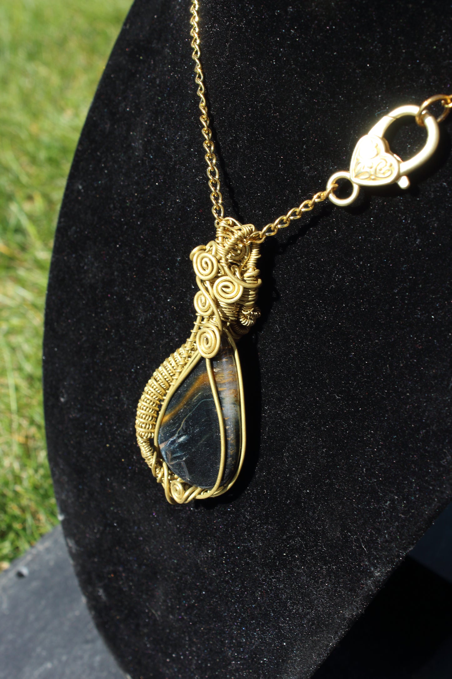 Sleek dark tigers eye necklace