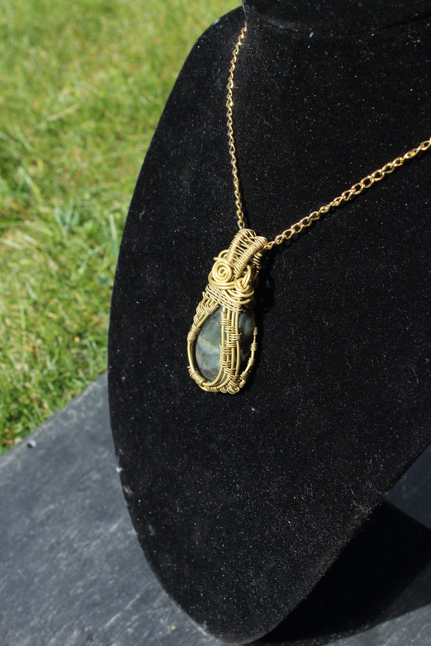Blue Flash Labradorite Pendant