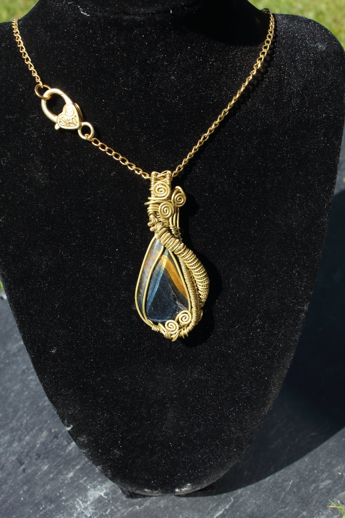 Sleek dark tigers eye necklace