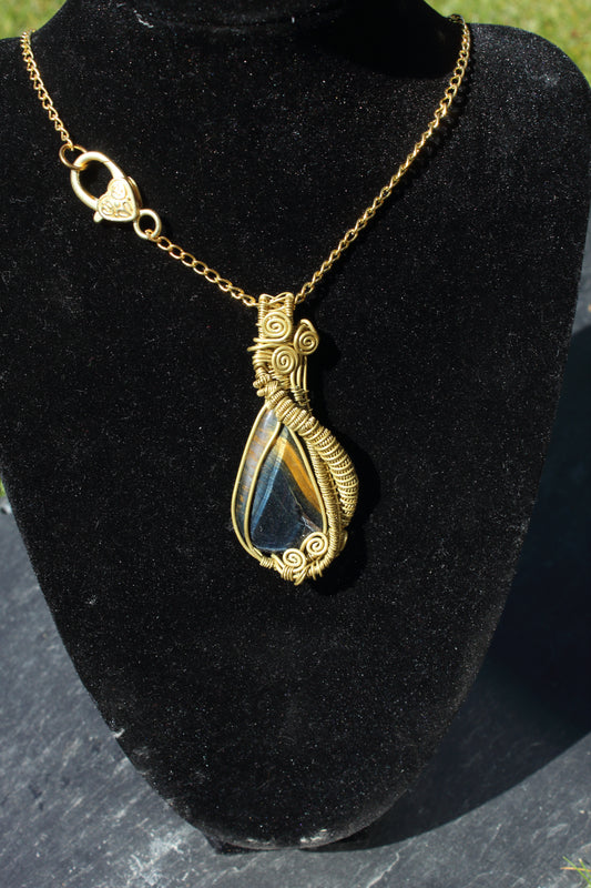 Sleek dark tigers eye necklace