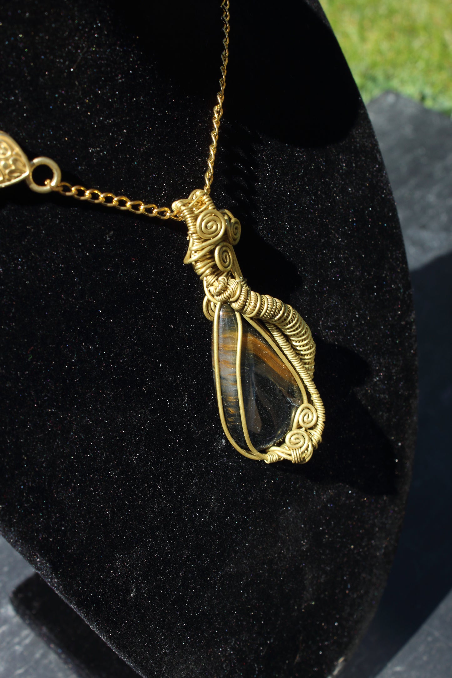 Sleek dark tigers eye necklace