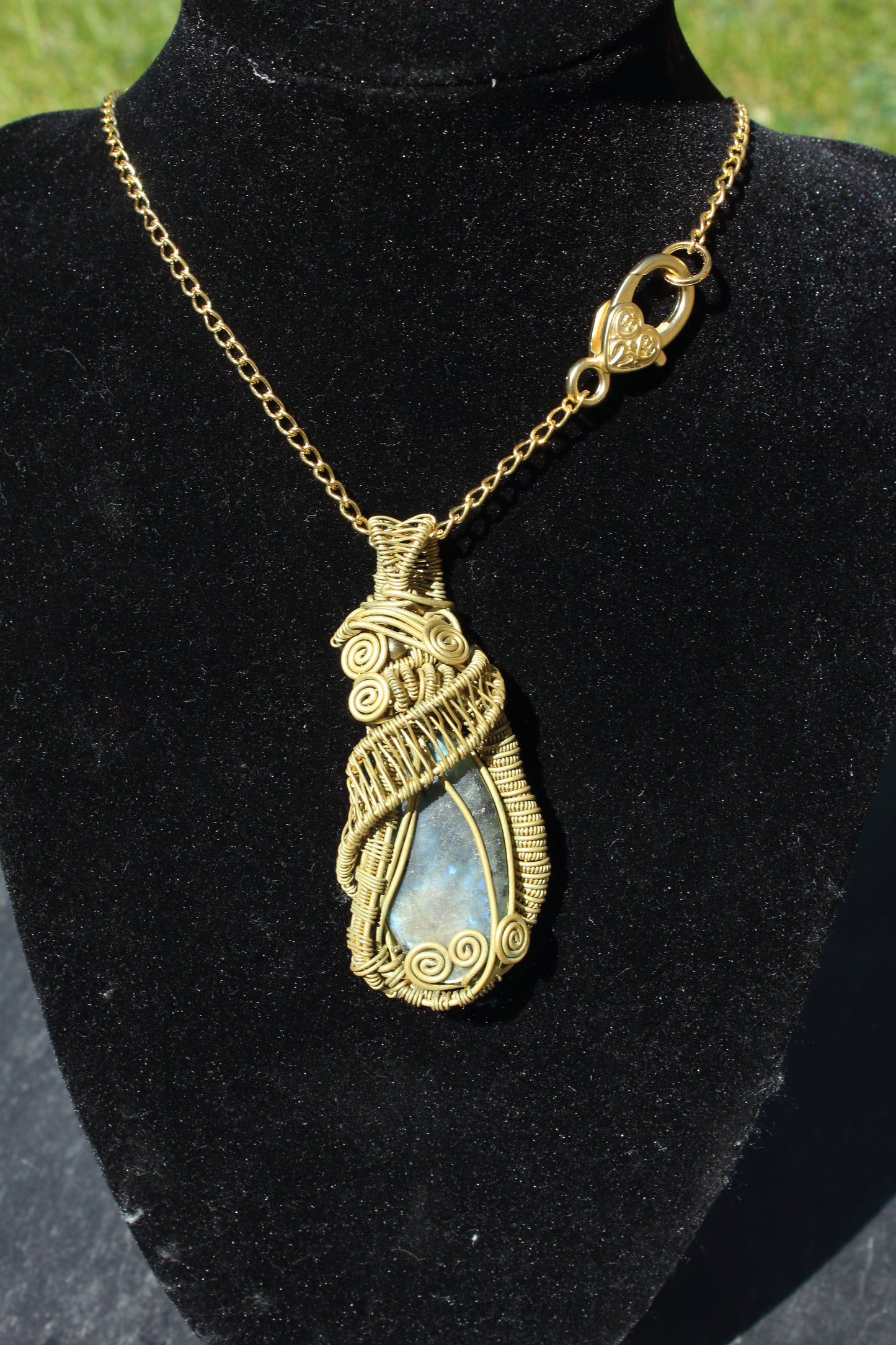 Beaded brass Labradorite Pendant