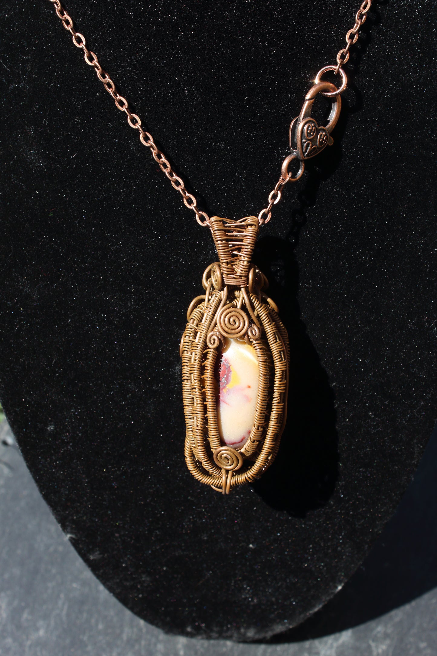 Specimen piece: Mookatite jasper amulet