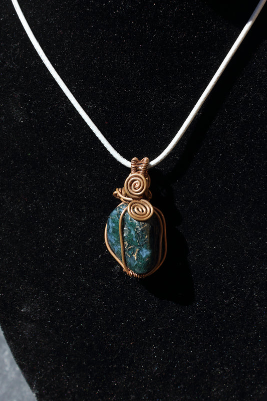 Simple Moss Agate Pendant